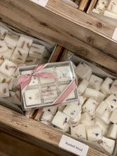 Load image into Gallery viewer, 6 Artisan Botanical Wax Melt Gift Box
